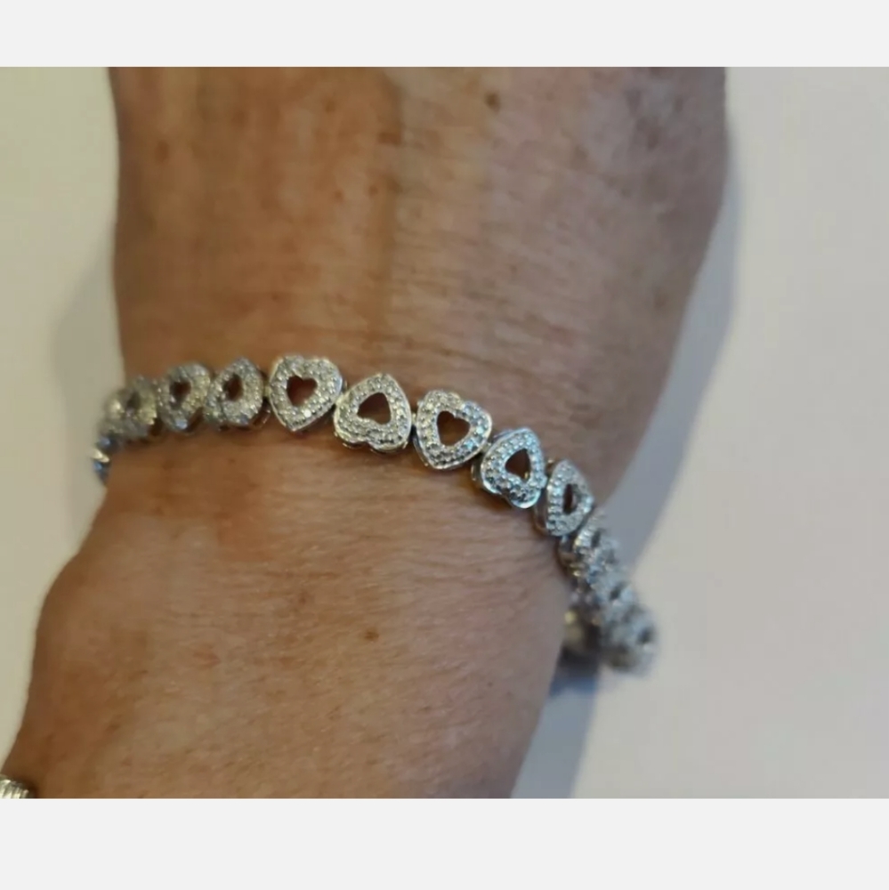 Sterling Silver Heart Diamond Cut Tennis Bracelet